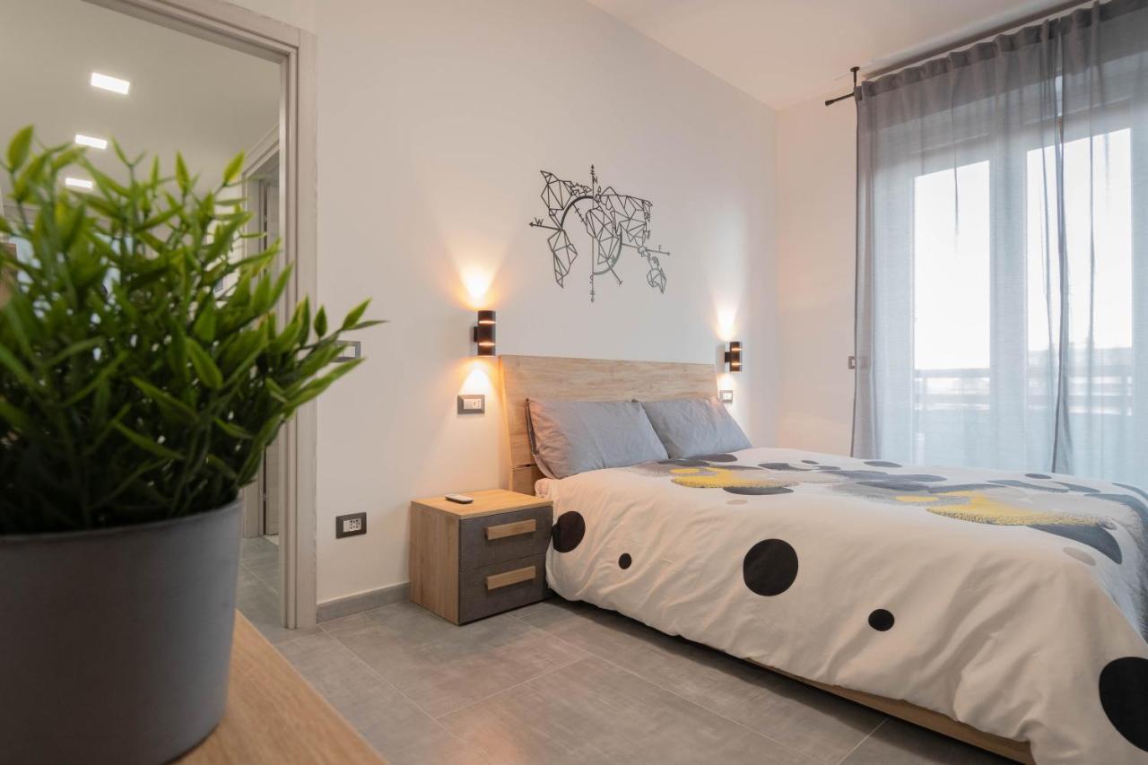 Apartment L&M, Rhomilanofiera Bollate Luaran gambar
